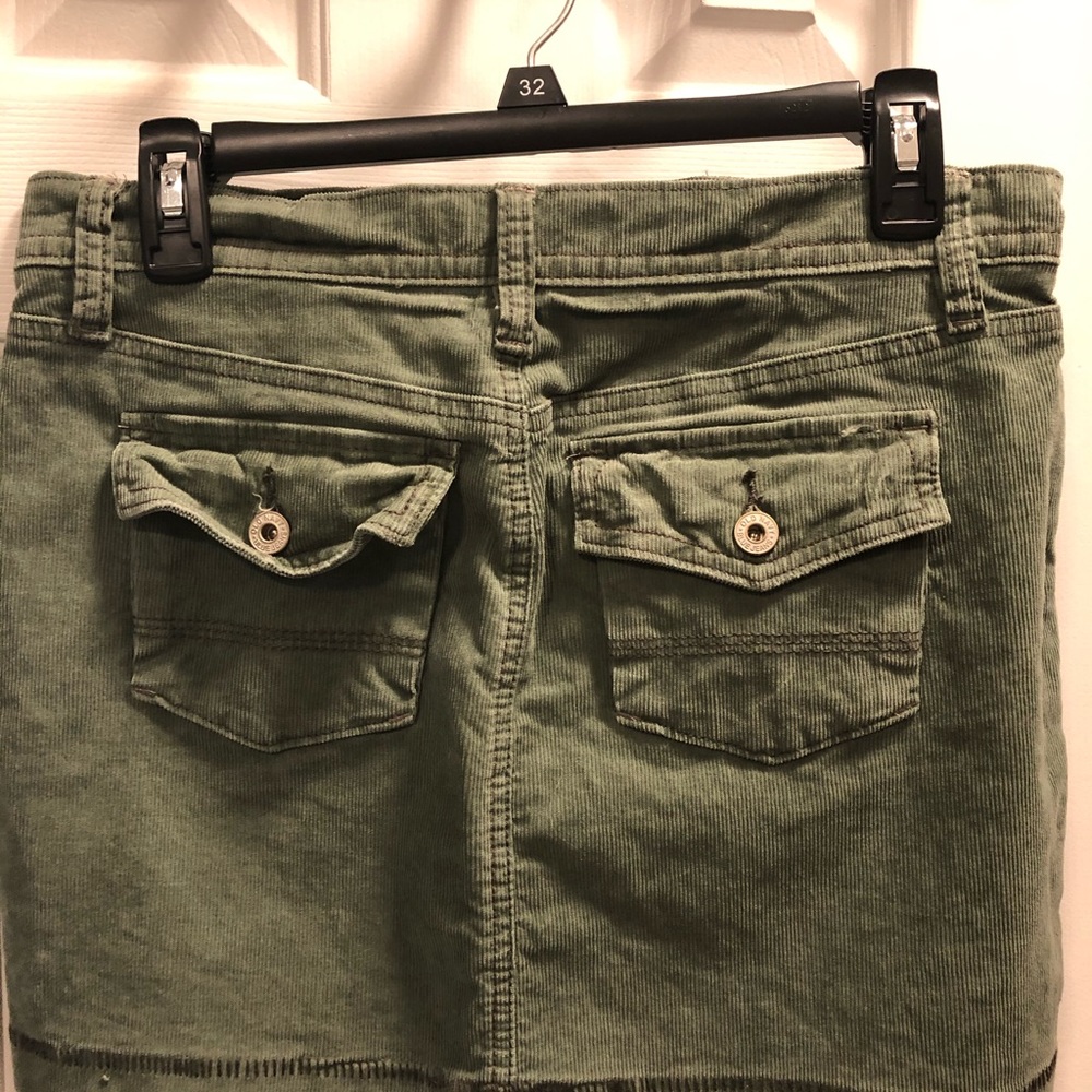 Mini skirt - Picture 2 of 2
